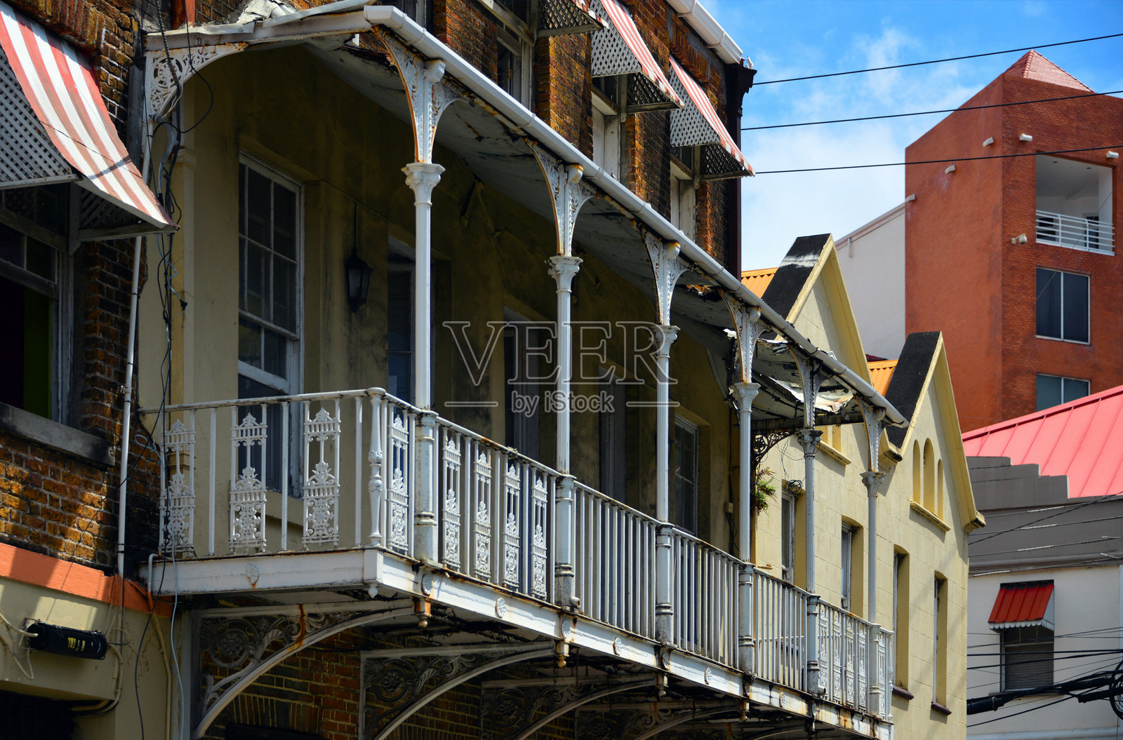 西印度群岛圣乔治的华丽阳台建筑照片摄影图片