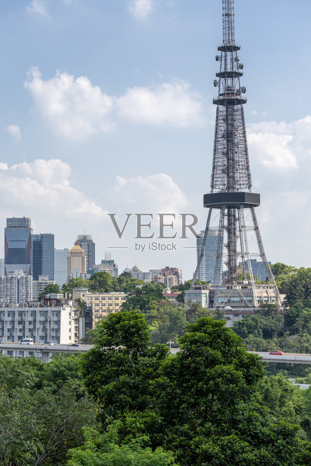 中国广州的桥梁和建筑照片摄影图片