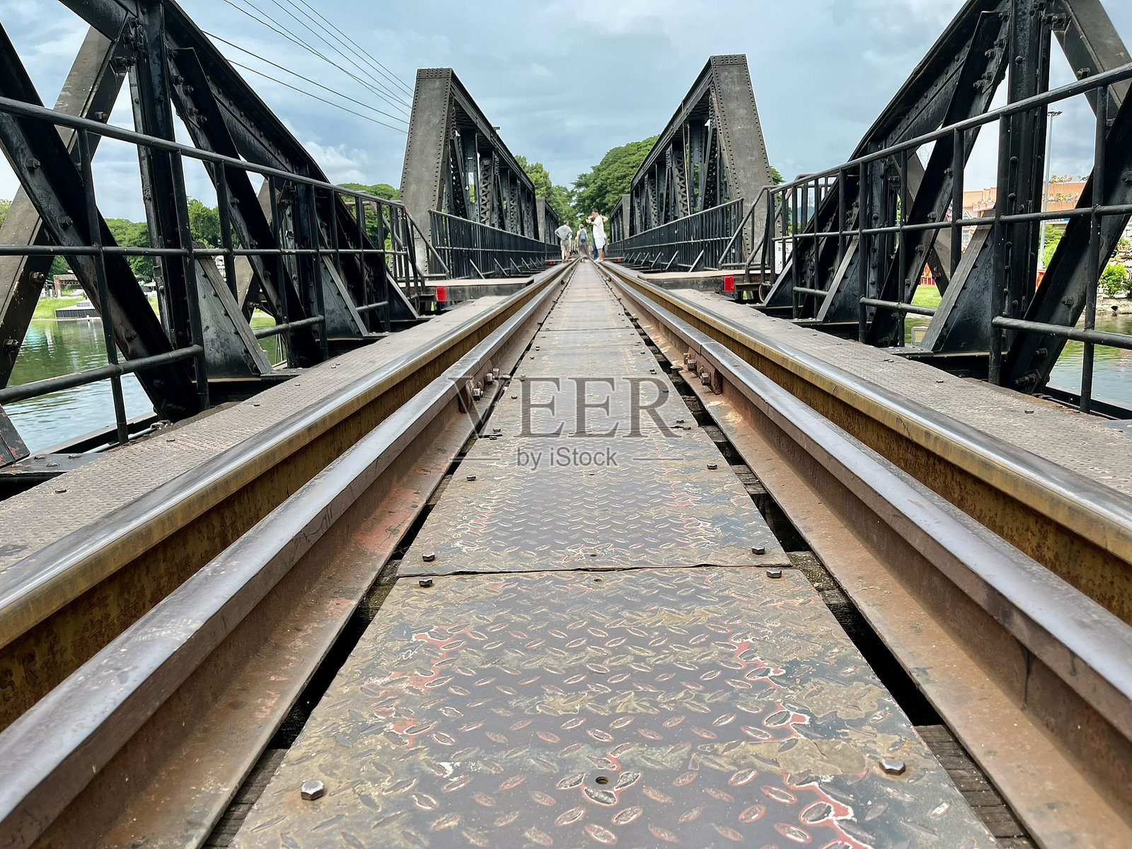 泰国北碧府死亡铁路和桂河照片摄影图片