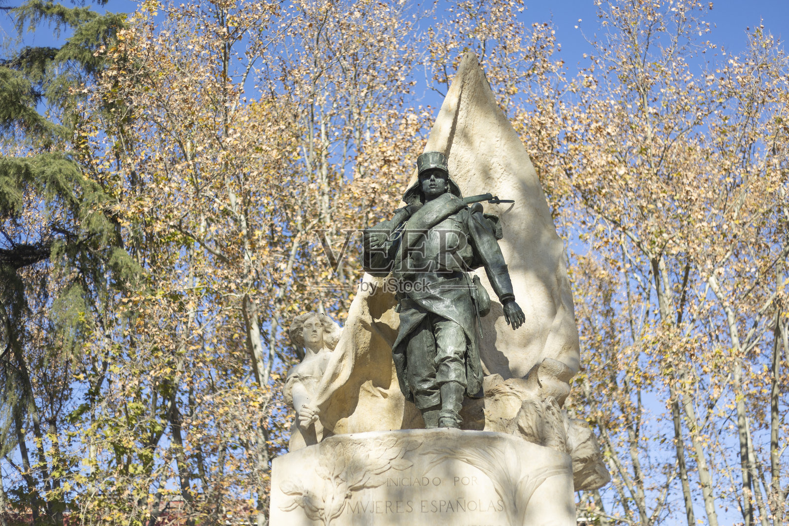 马德里东方广场卡波·诺瓦尔英雄纪念碑照片摄影图片
