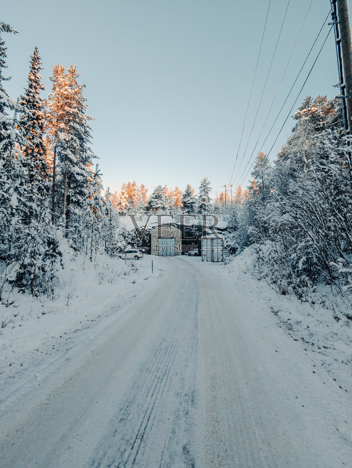 罗瓦涅米拉普兰冬季仙境中的核掩体照片摄影图片