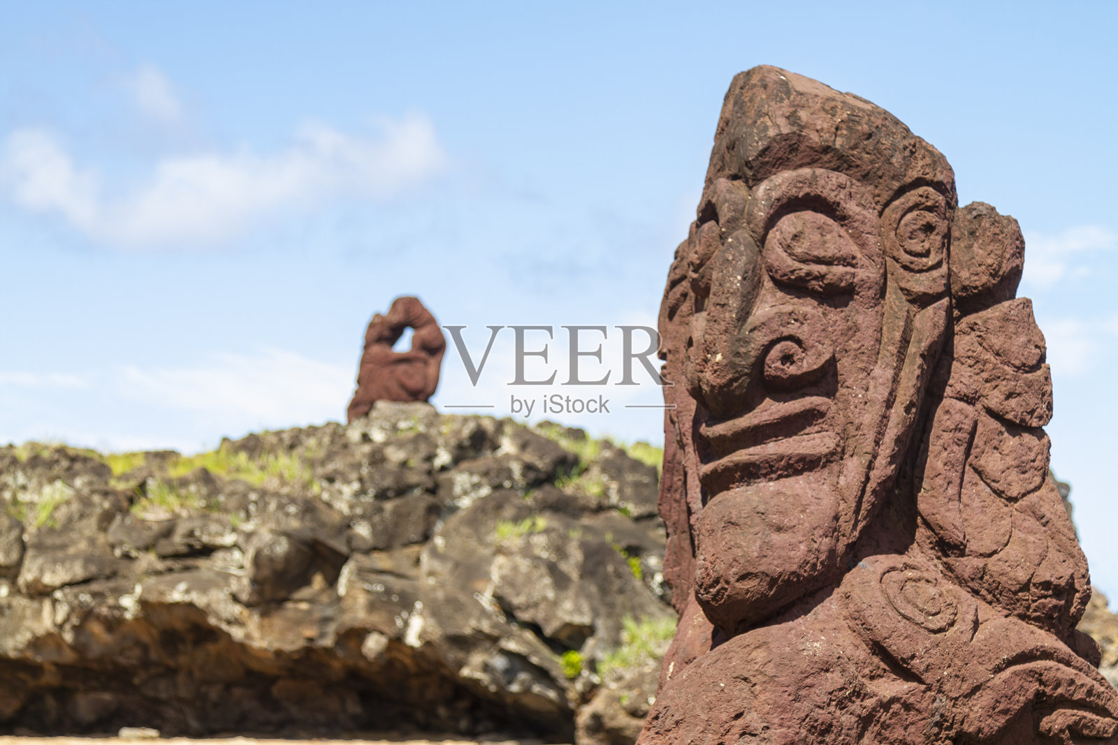 复活节岛阿纳肯纳海滩的美丽风景，阳光明媚的夏日。照片摄影图片