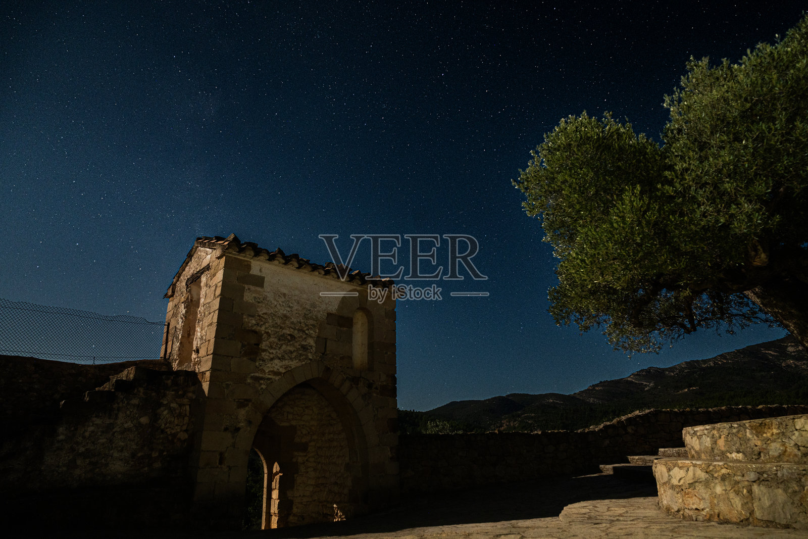 圣米格尔德莱斯托罗塞尔斯隐修院照片摄影图片