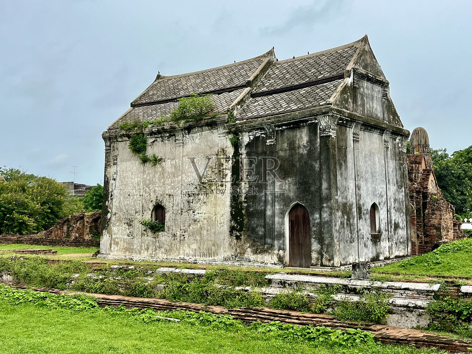 泰国 - 洛布里 - 帕斯里拉塔那大塔寺照片摄影图片