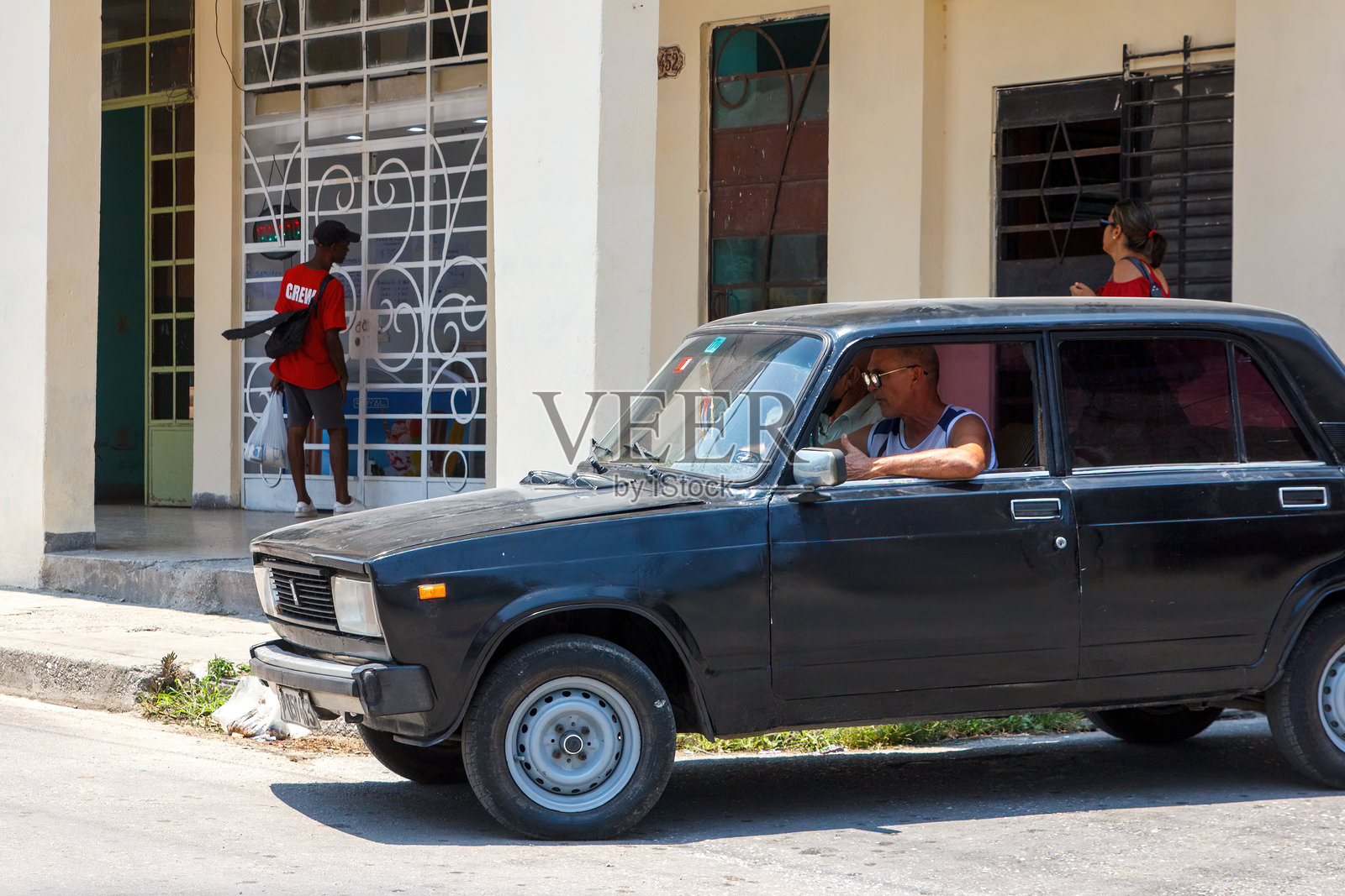 司机车建筑外观照片摄影图片