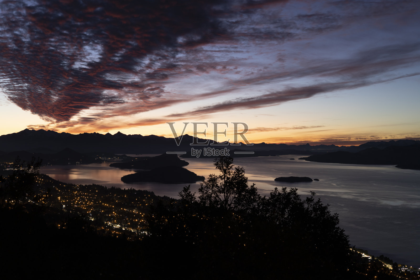 巴里洛切，巴塔哥尼亚的奥托山日落照片摄影图片