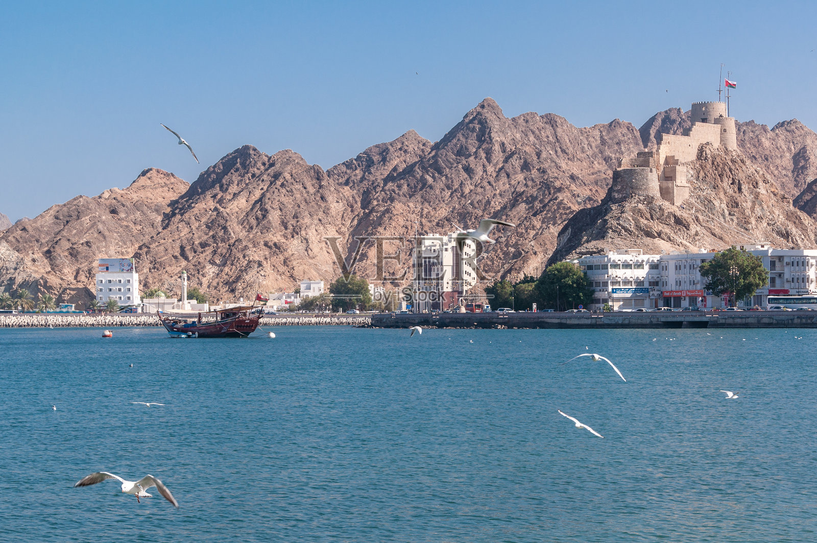 马斯喀特海滨长廊，阿曼首都照片摄影图片