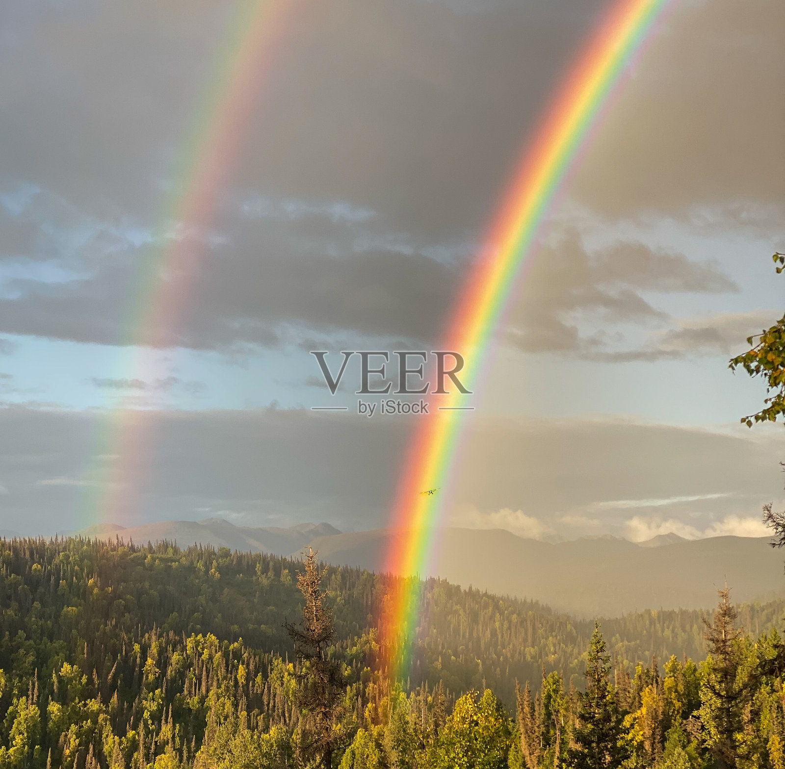 双重彩虹照片摄影图片