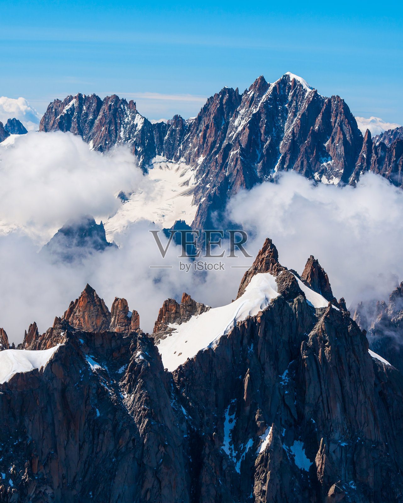 美丽的山景照片，山脉壁纸照片摄影图片