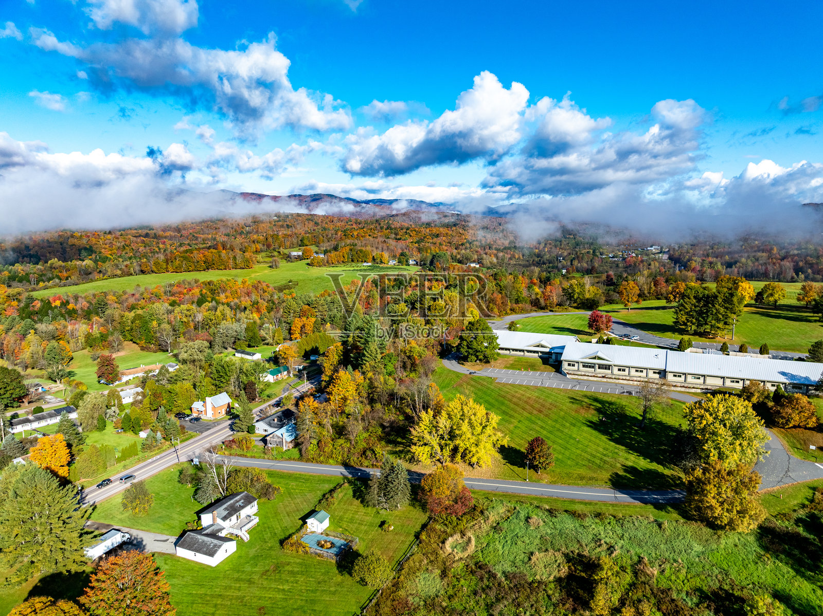 美国佛蒙特州斯托的沃特伯里中心VT-100公路景观照片摄影图片