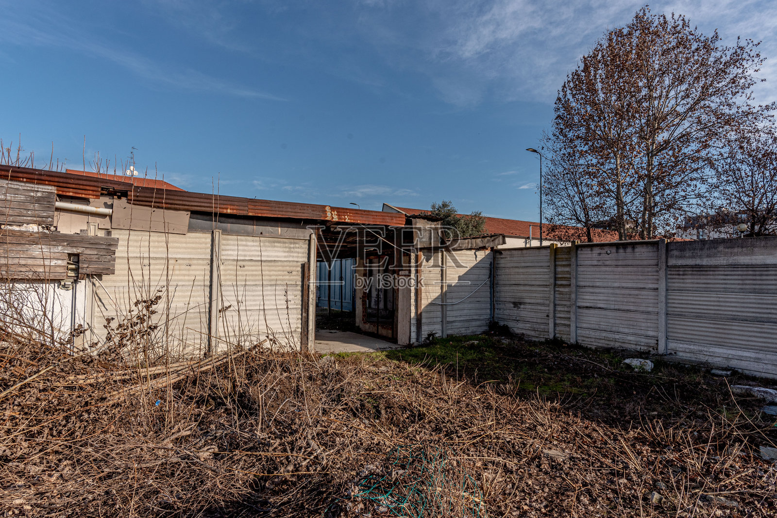 废弃的建筑工地照片摄影图片