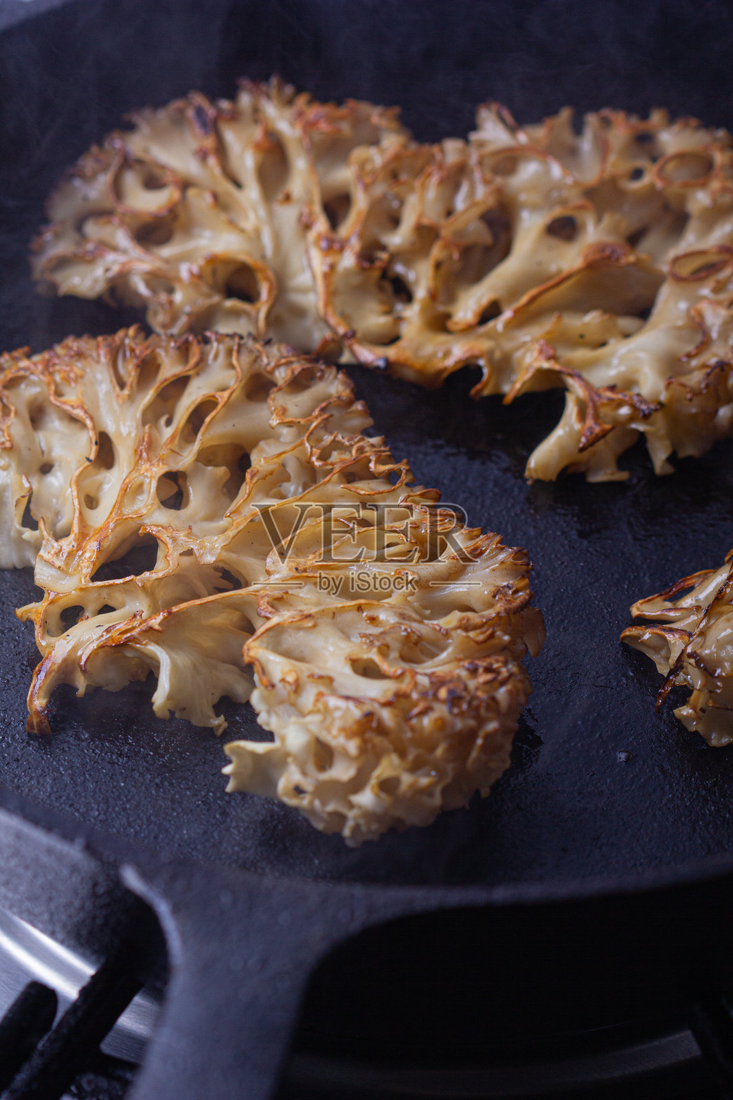 花椰菜蘑菇。照片摄影图片