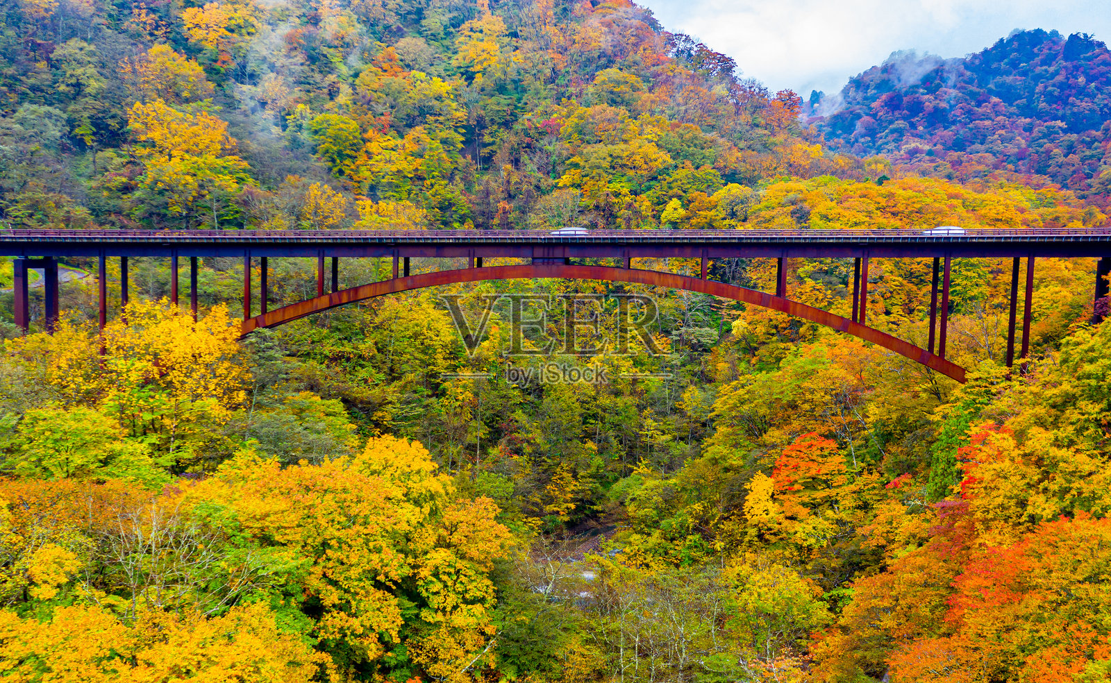 日本福岛的柏桥秋天景色照片摄影图片