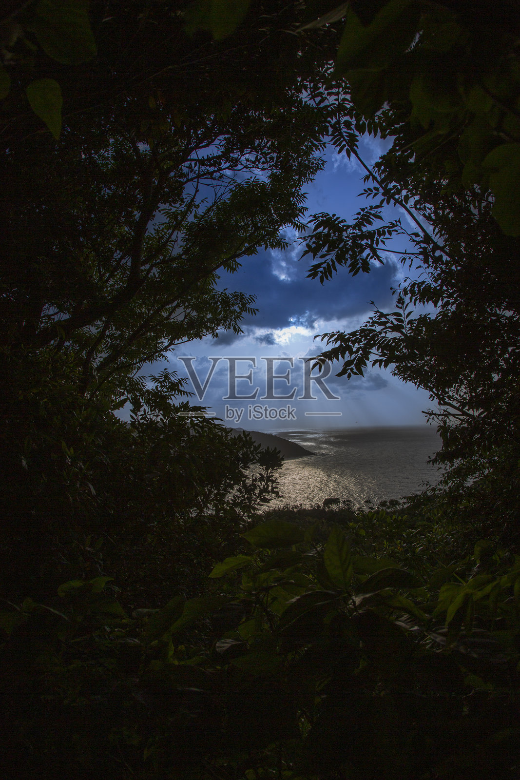 奄美大岛的傍晚景色照片摄影图片