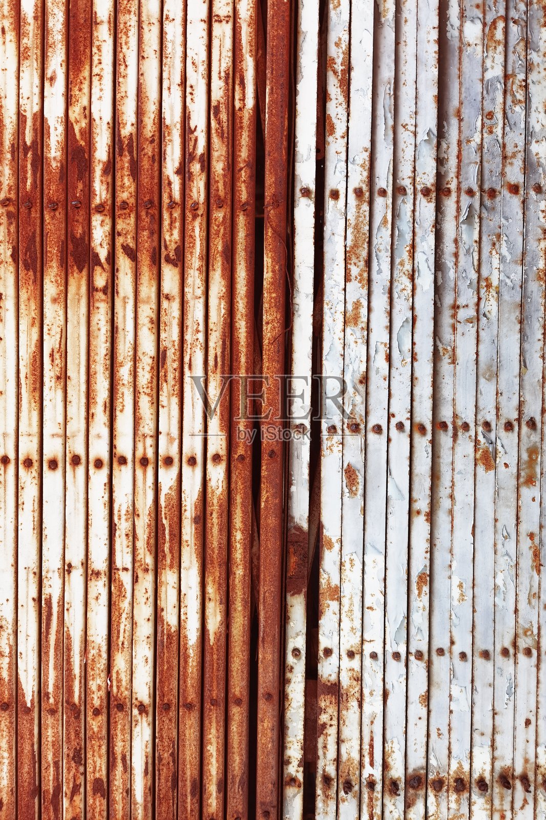 旧式封闭钢门照片摄影图片