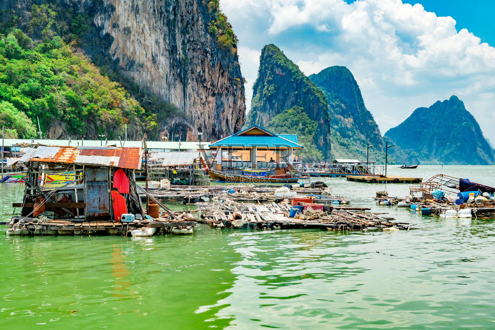 考潘耶,位于攀牙府的渔村,古老的房屋和木栈道照片摄影图片