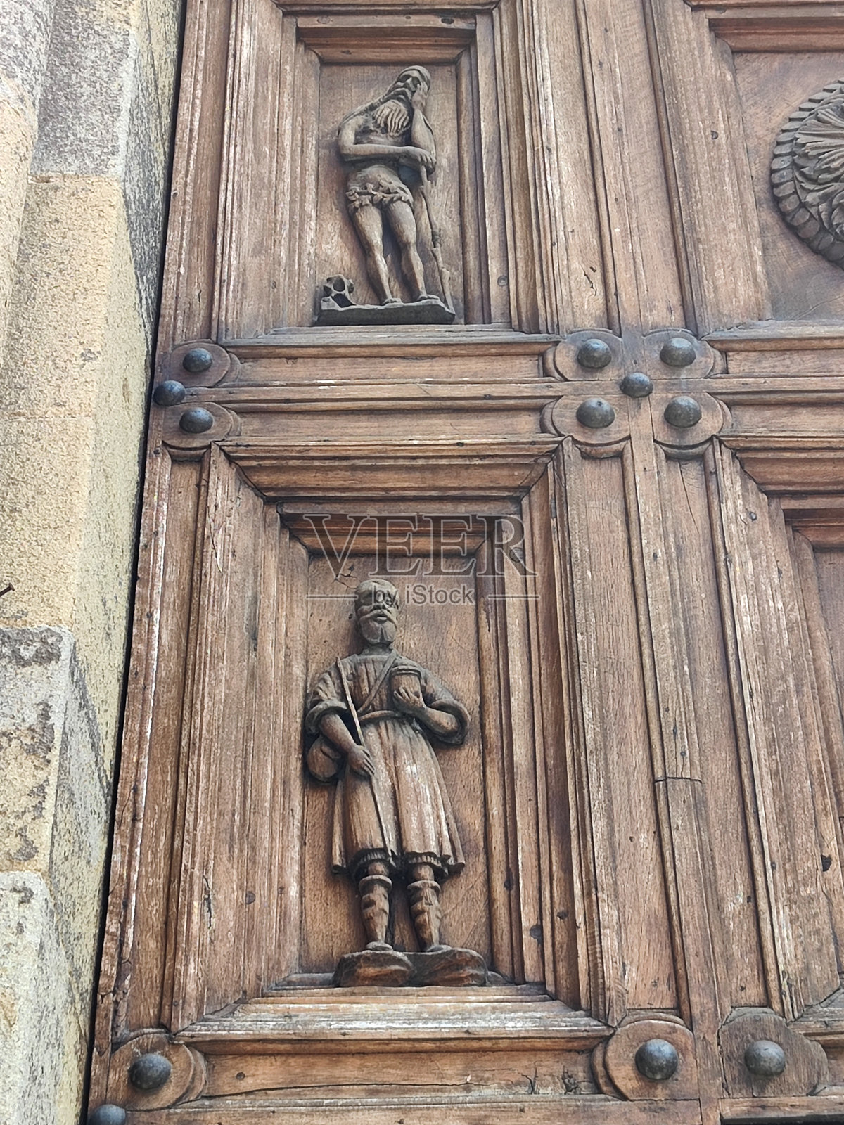 托斯卡纳省阿雷佐市圣塞波尔克罗的古老门扉照片摄影图片