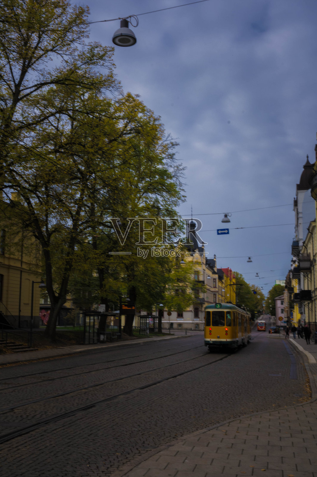 诺尔雪平市中心的大街照片摄影图片