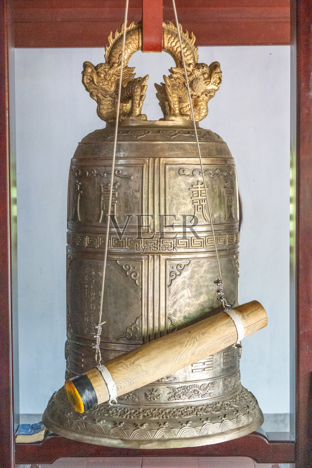 青铜钟 - 银塔 - 顺化照片摄影图片