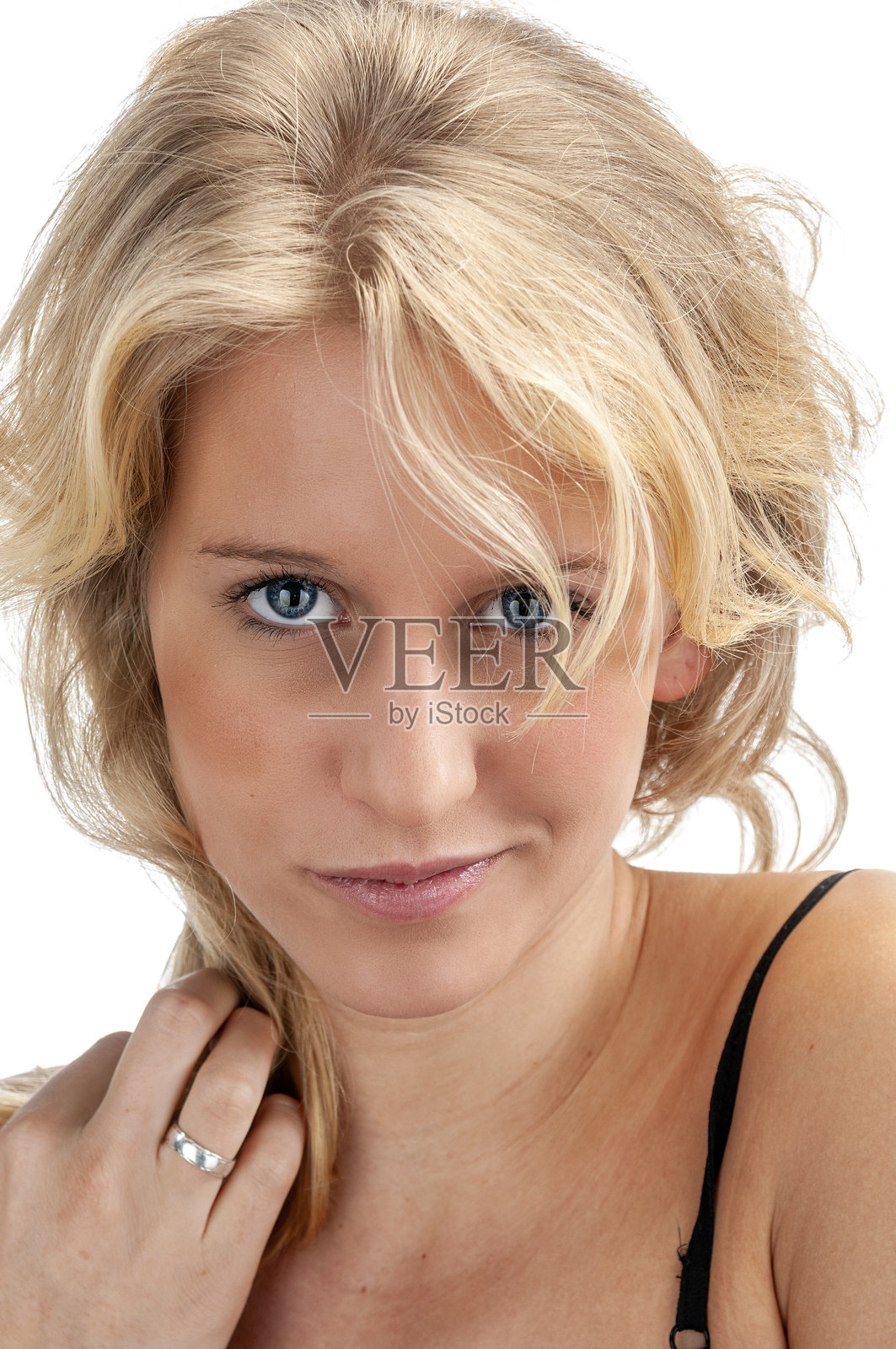 微笑的金发年轻女性照片摄影图片