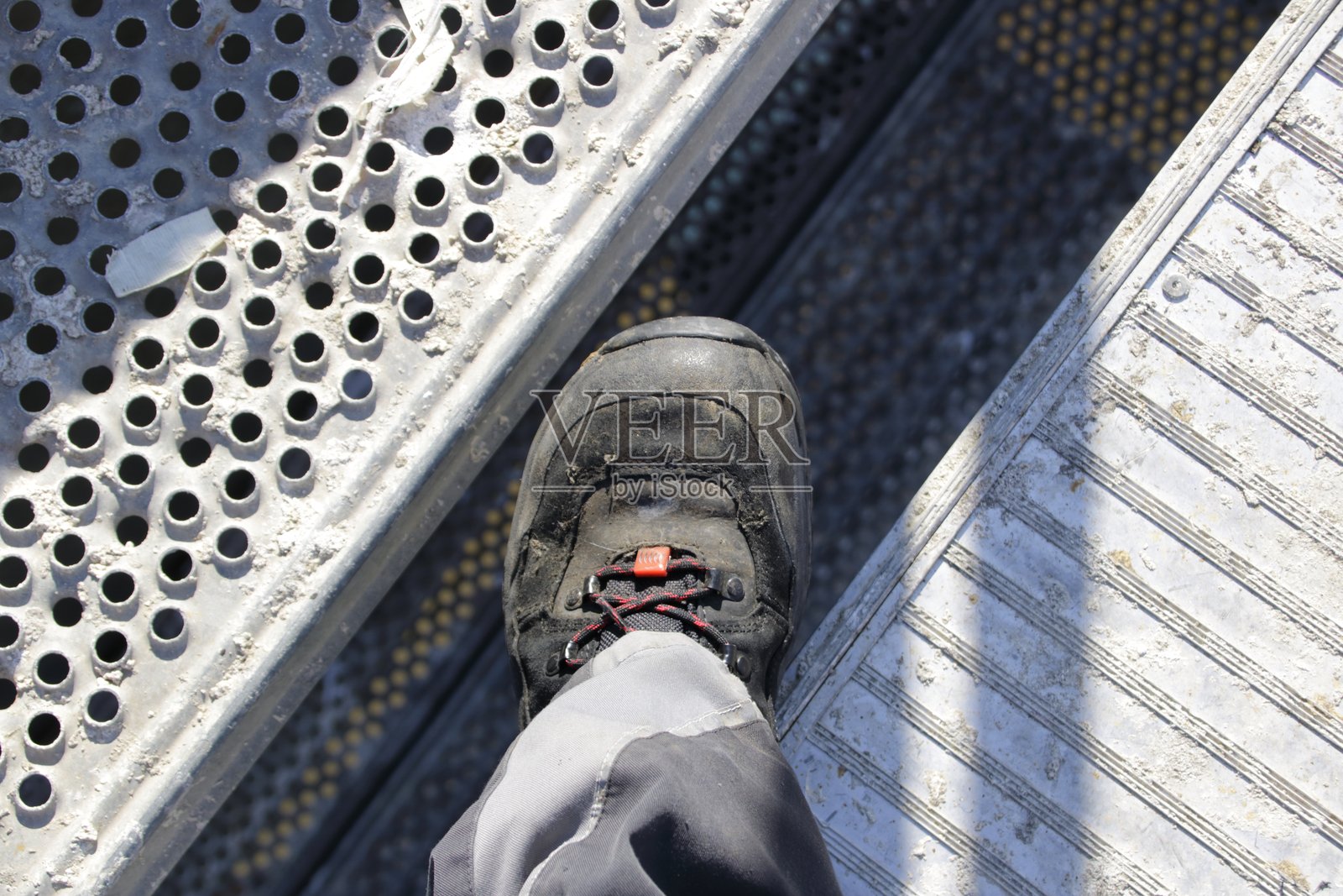 脚手架的距离太宽了照片摄影图片