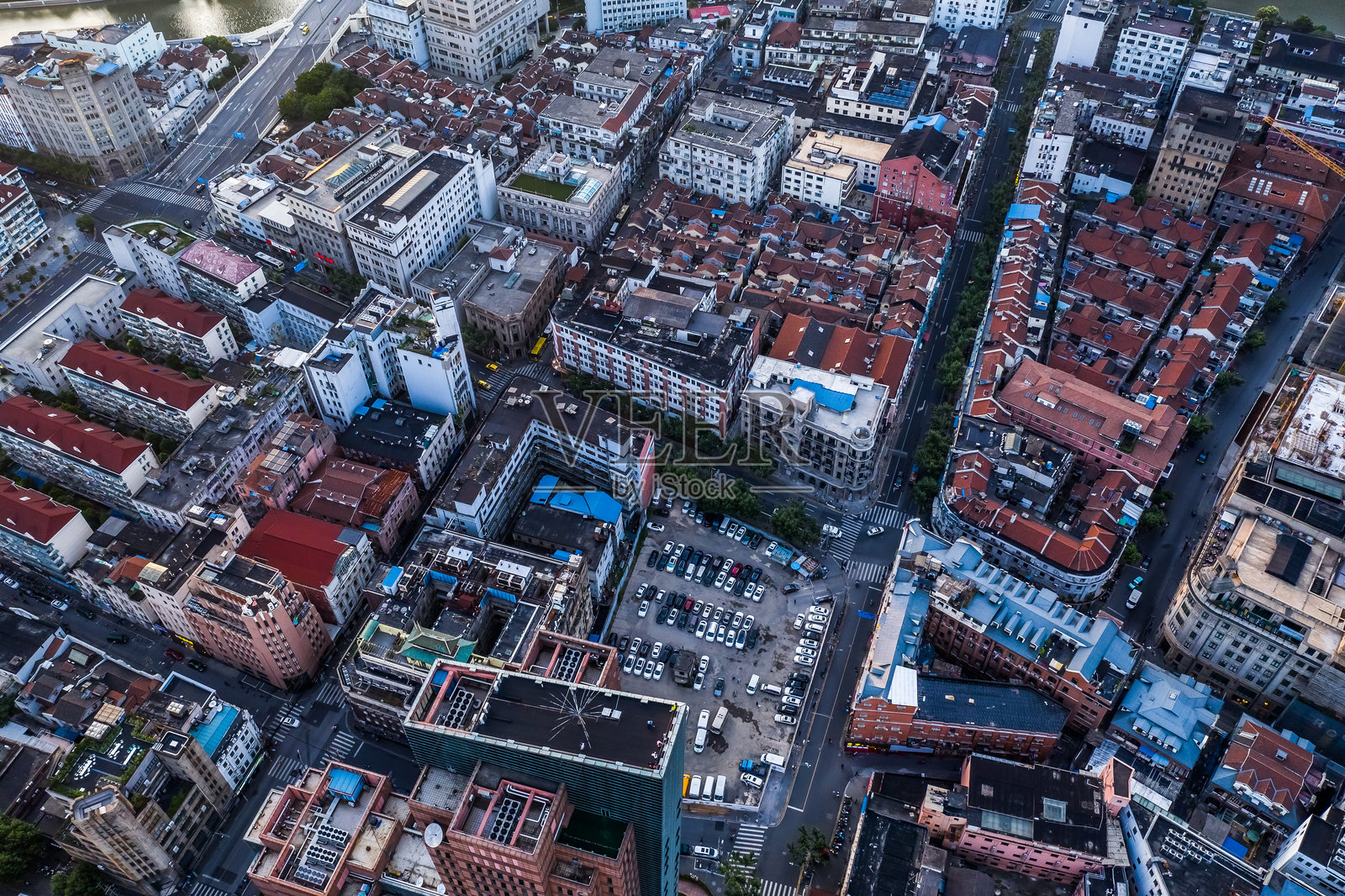 上海黄浦区及黄浦江的航拍摄影，亚洲。照片摄影图片