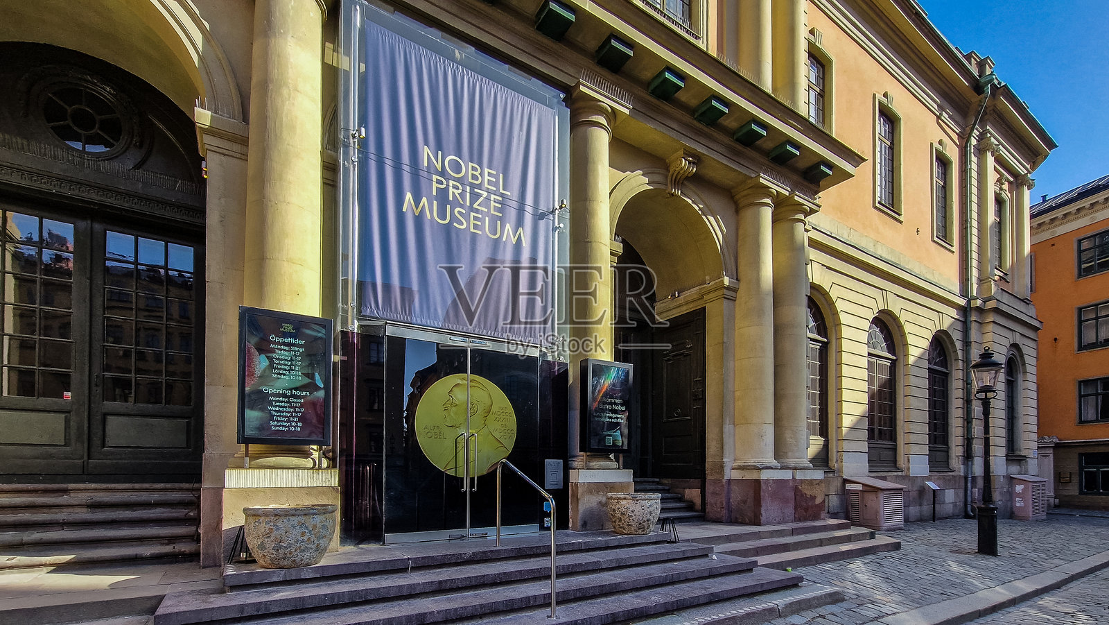 诺贝尔奖颁发给在过去一年中为人类做出最大贡献的人照片摄影图片