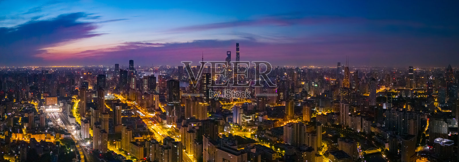 上海日出时的鸟瞰图照片摄影图片