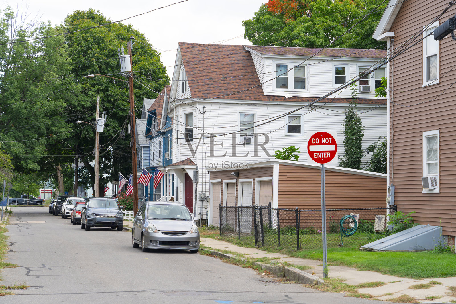 住宅区的街景照片摄影图片