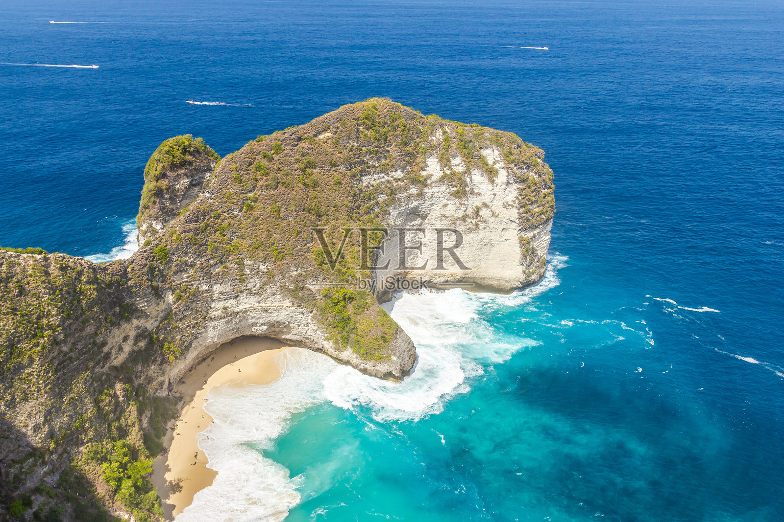 印度尼西亚努沙佩尼达岛的凯灵金海滩照片摄影图片