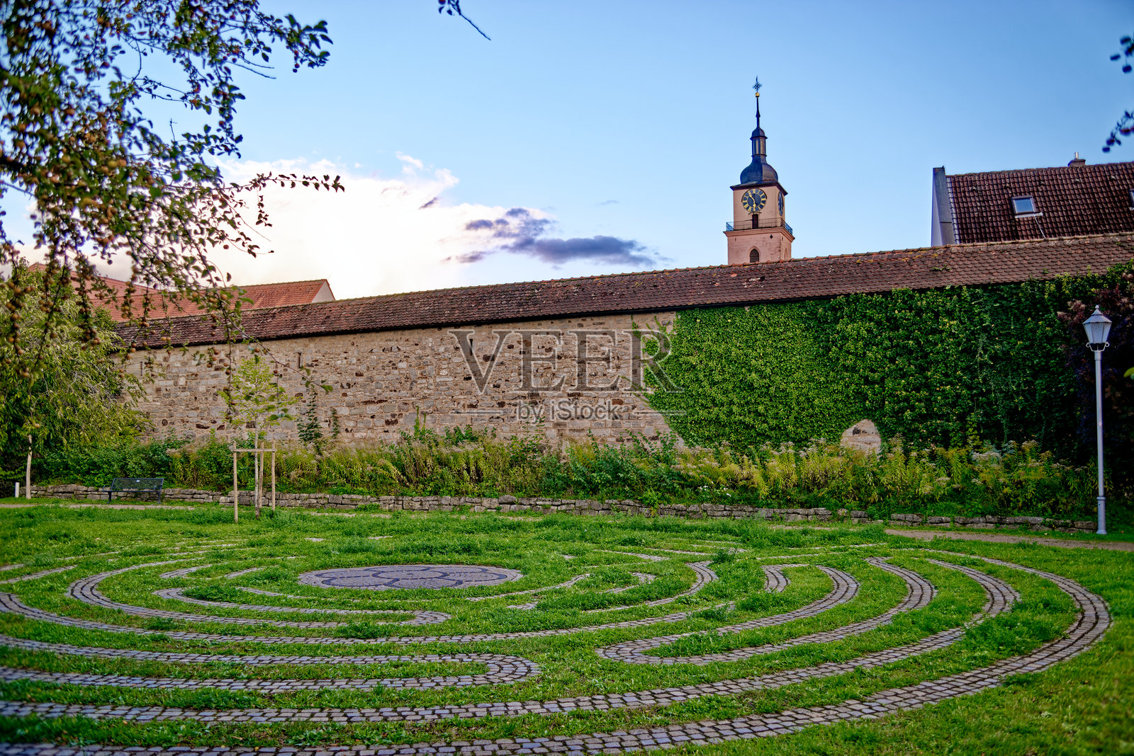 巴伐利亚小镇诺伊施塔特·安·德·艾希的秋天照片摄影图片
