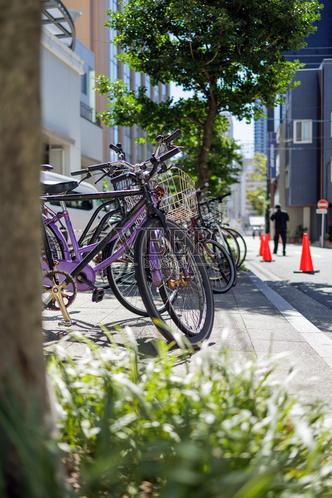 城市中的日常生活照片摄影图片