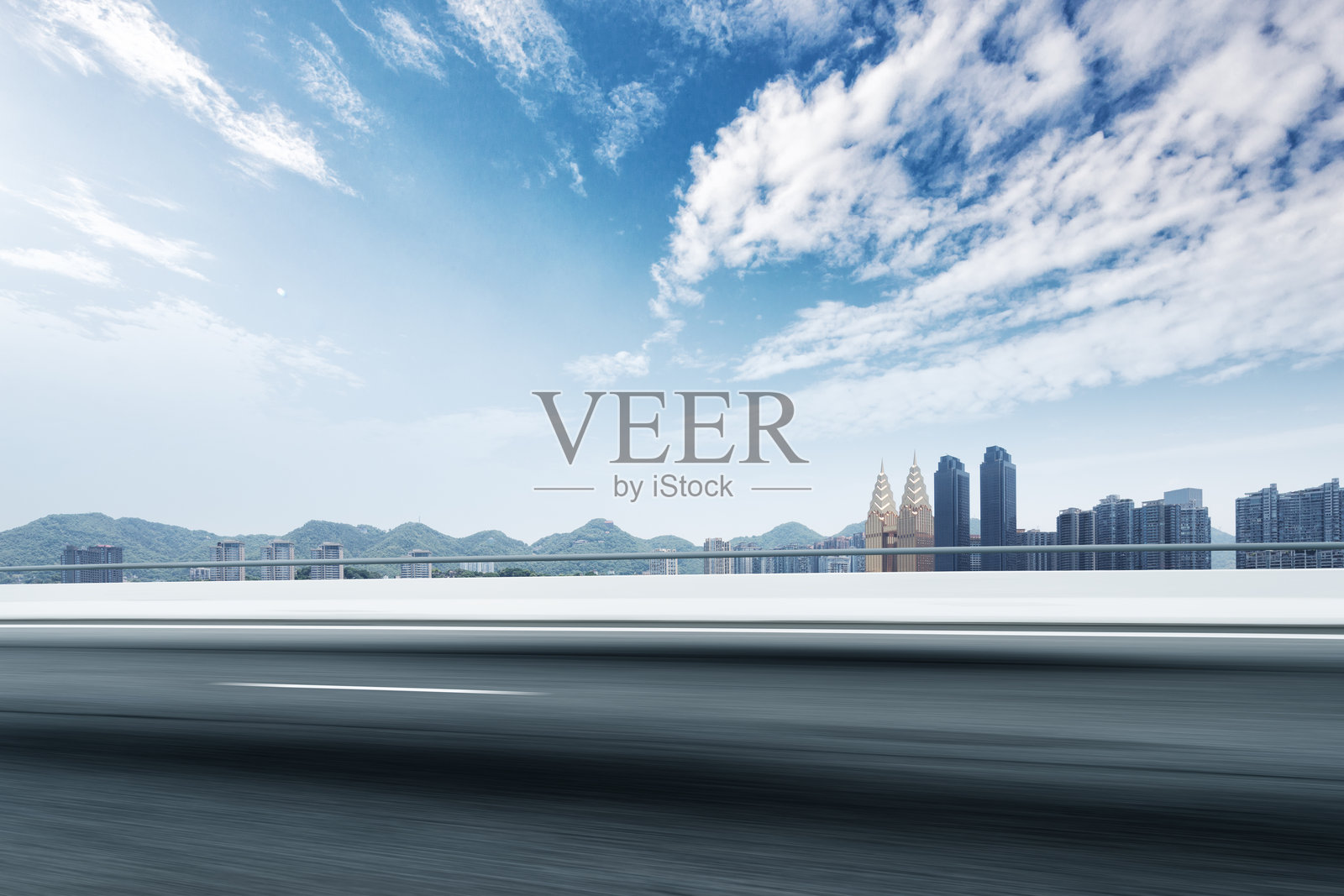 柏油马路和重庆都市风光照片摄影图片