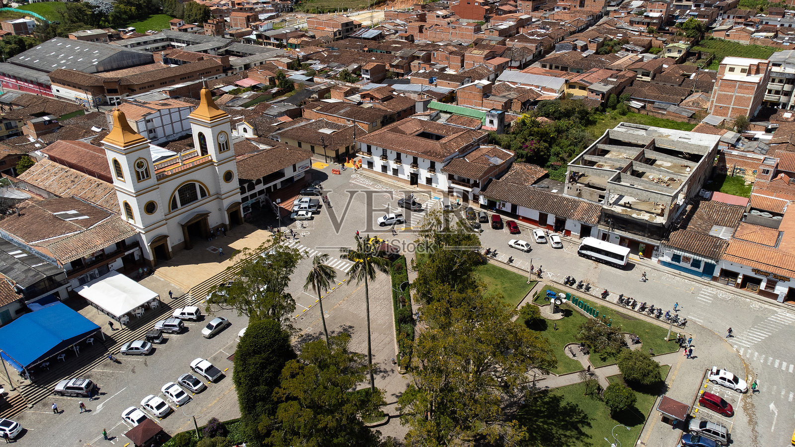 拉乌尼翁。使用无人机拍摄的图像，市镇成立于1778年8月7日。照片摄影图片