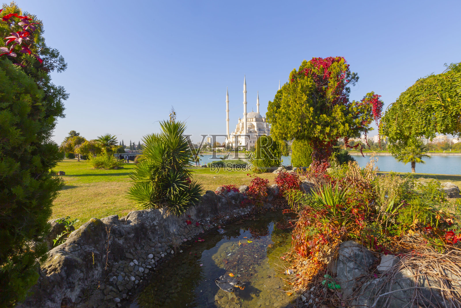 阿达纳中央公园和萨班奇清真寺照片摄影图片