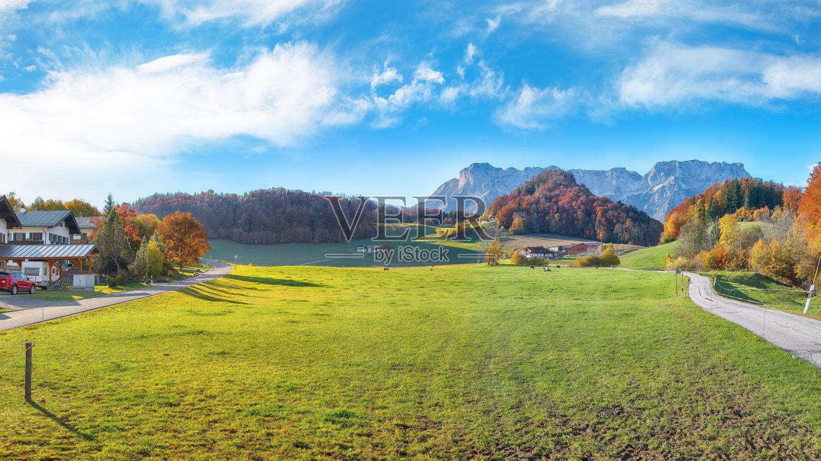 马克茨谢伦贝格市令人惊叹的秋季风景。照片摄影图片