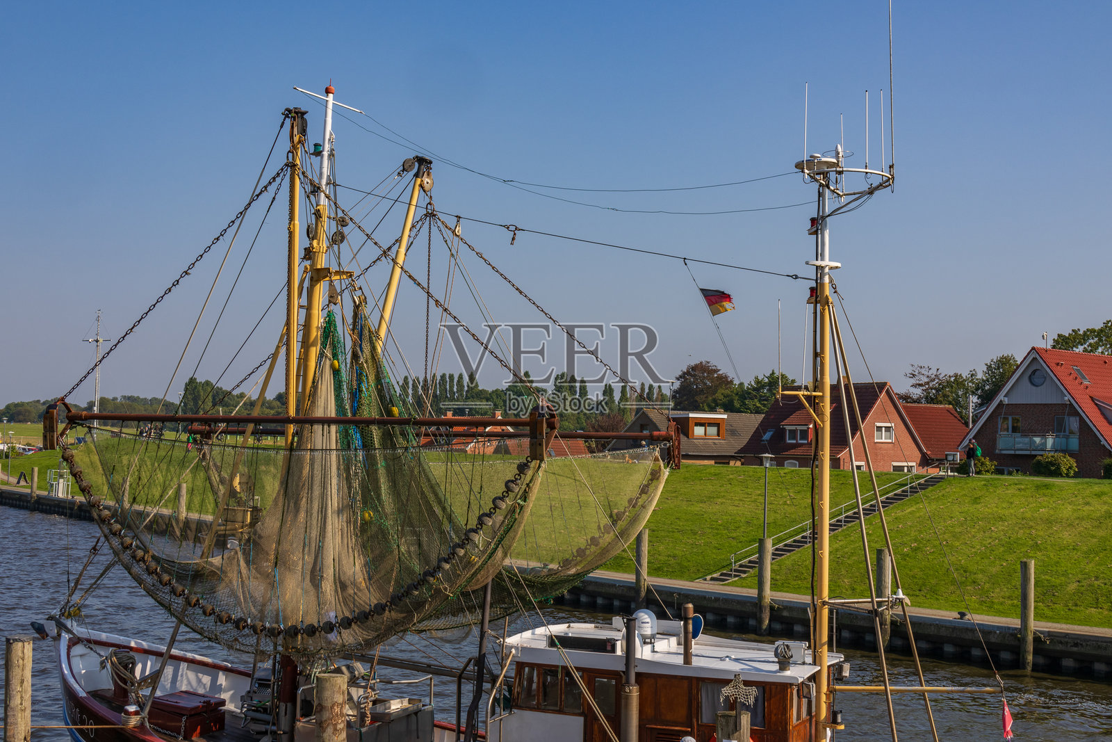 东弗里斯兰北海的小渔村格雷茨尔照片摄影图片