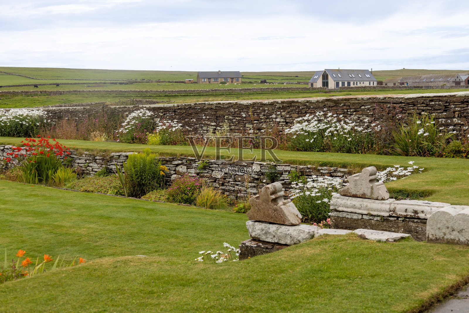 苏格兰奥克尼岛斯卡拉布雷附近的斯凯尔豪斯正式花园照片摄影图片