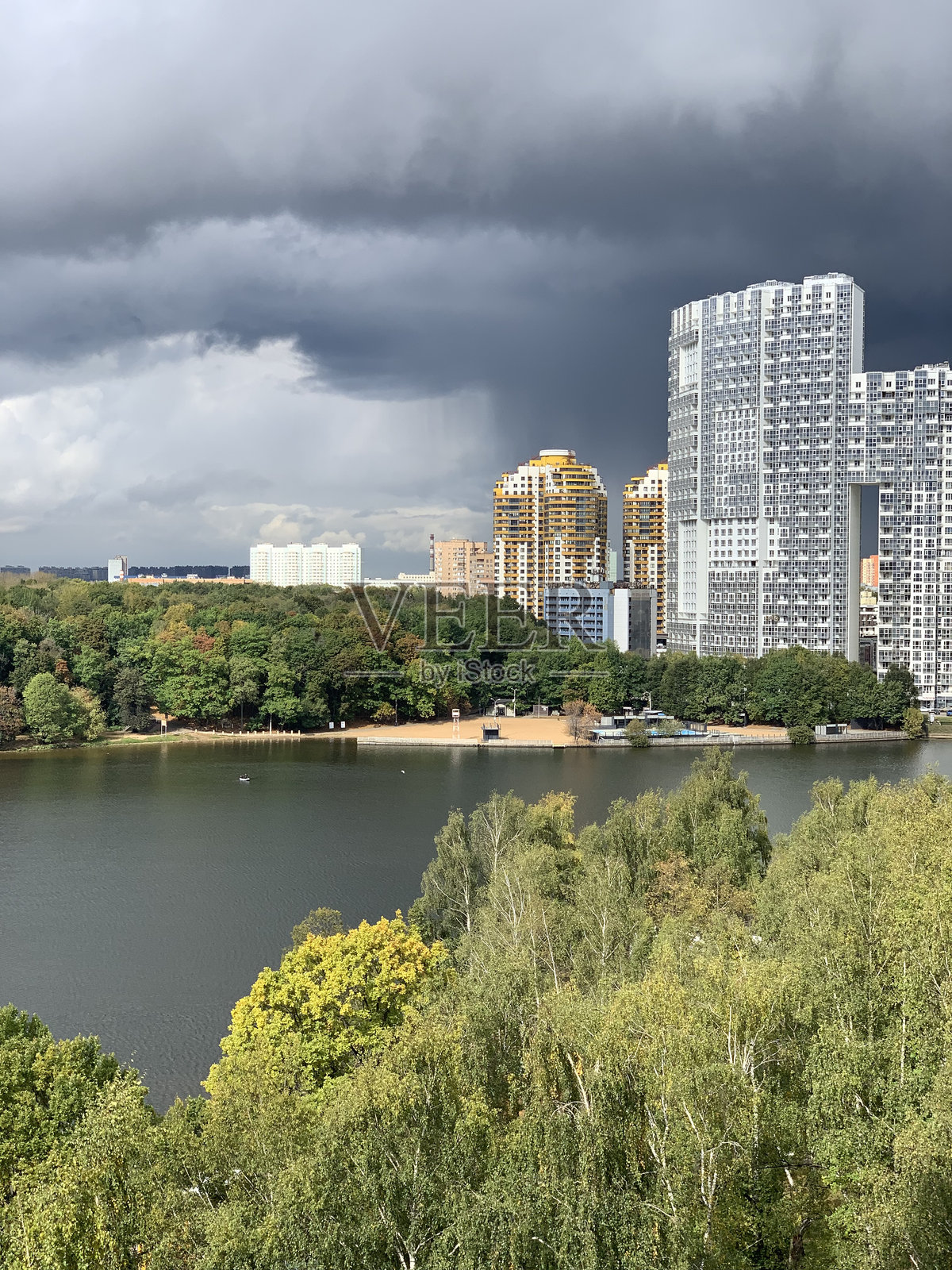 窗外美丽的景色照片摄影图片