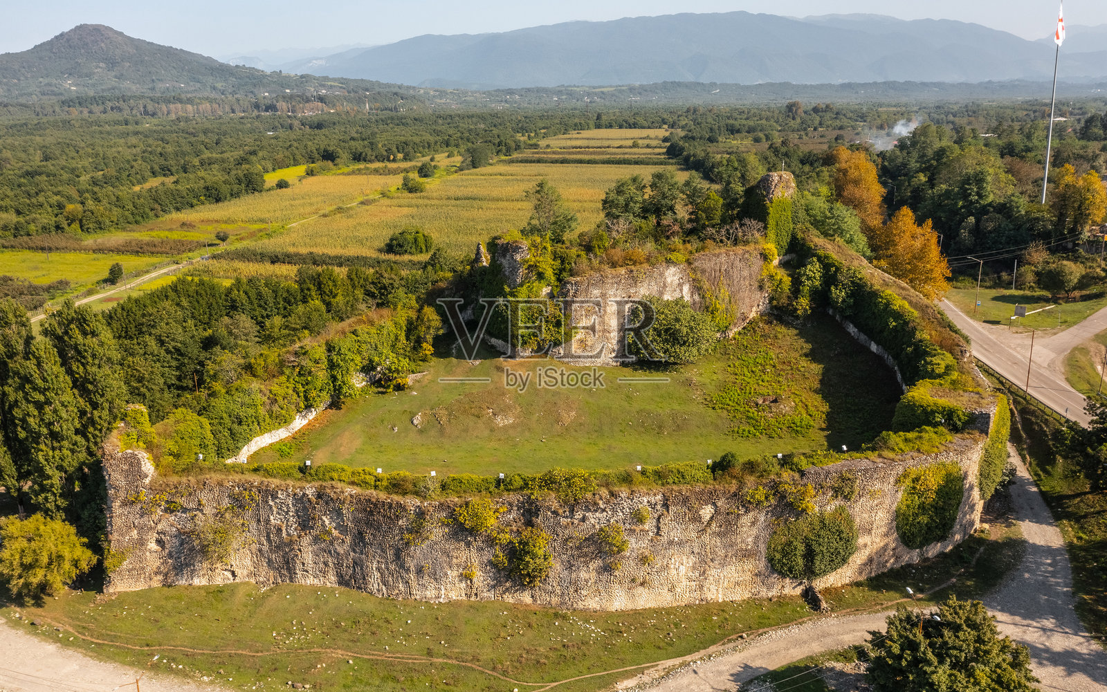 格鲁吉亚的鲁基城堡照片摄影图片