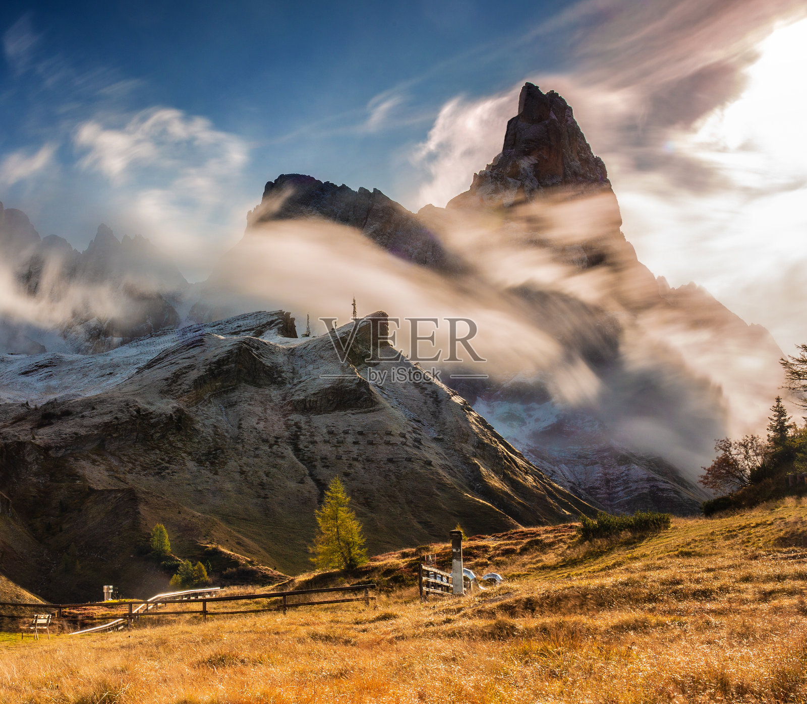 日出时分的塞切达另一面照片摄影图片