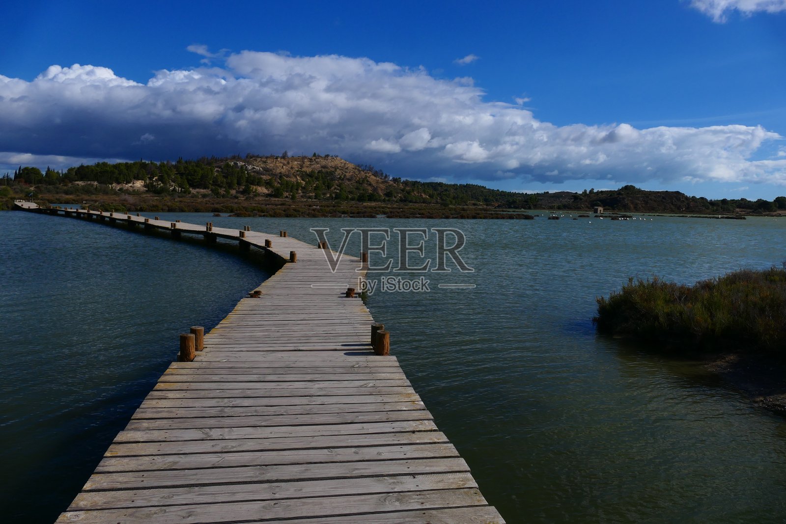 佩里亚克德梅尔的杜尔池浮桥，奥德省照片摄影图片