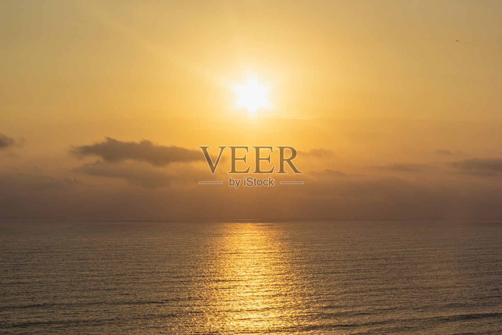 太平洋上的日落，米拉弗洛雷斯区 - 利马照片摄影图片