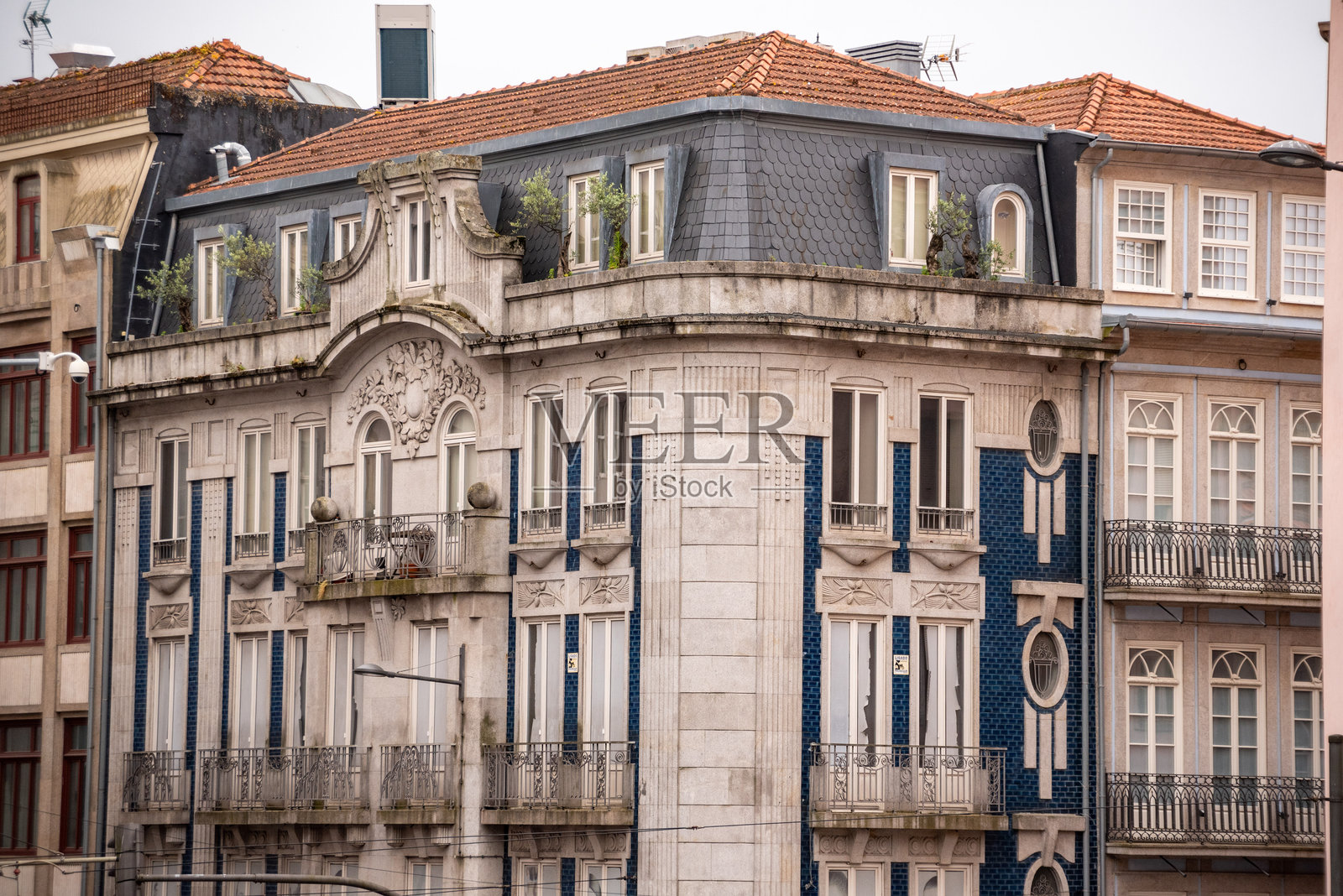 波尔图市中心的艺术新潮风格住宅建筑照片摄影图片