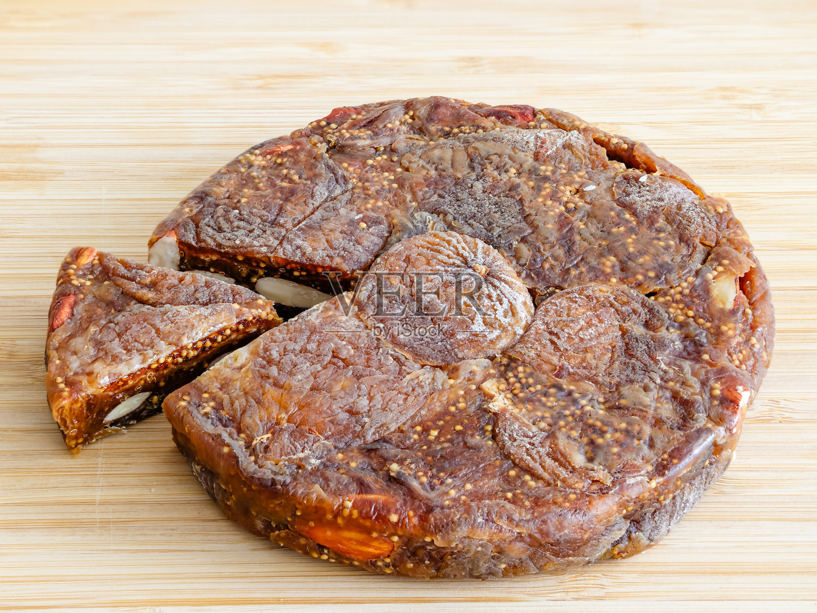 杏仁无花果面包，典型的西班牙甜点照片摄影图片