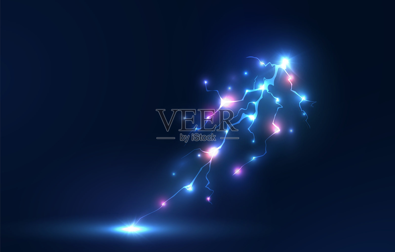 白色孤立的矢量闪电。魔幻光线抽象线条。逼真的自然蓝色闪电效果。插画图片素材