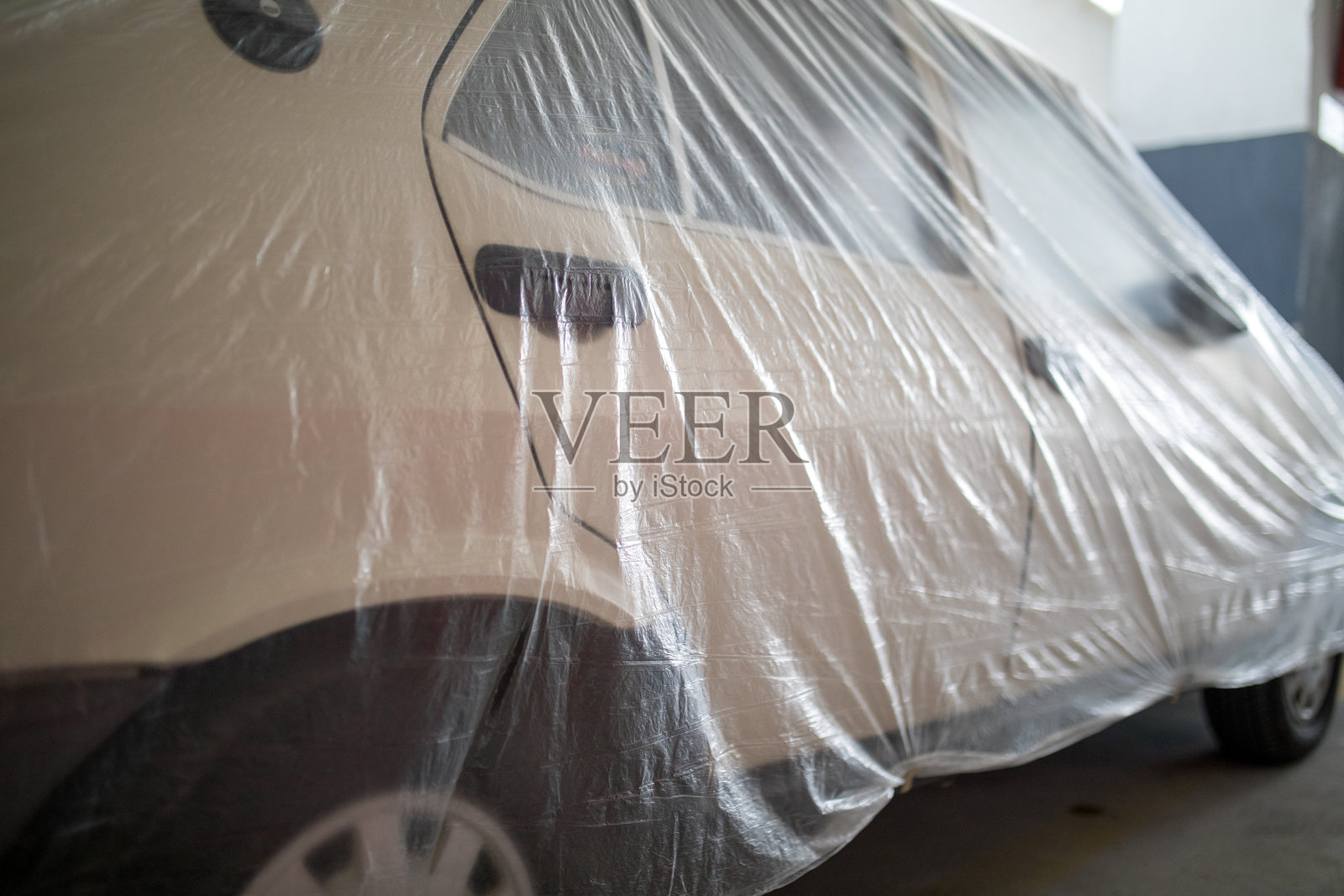 经典的1990年代汽车被尼龙覆盖照片摄影图片