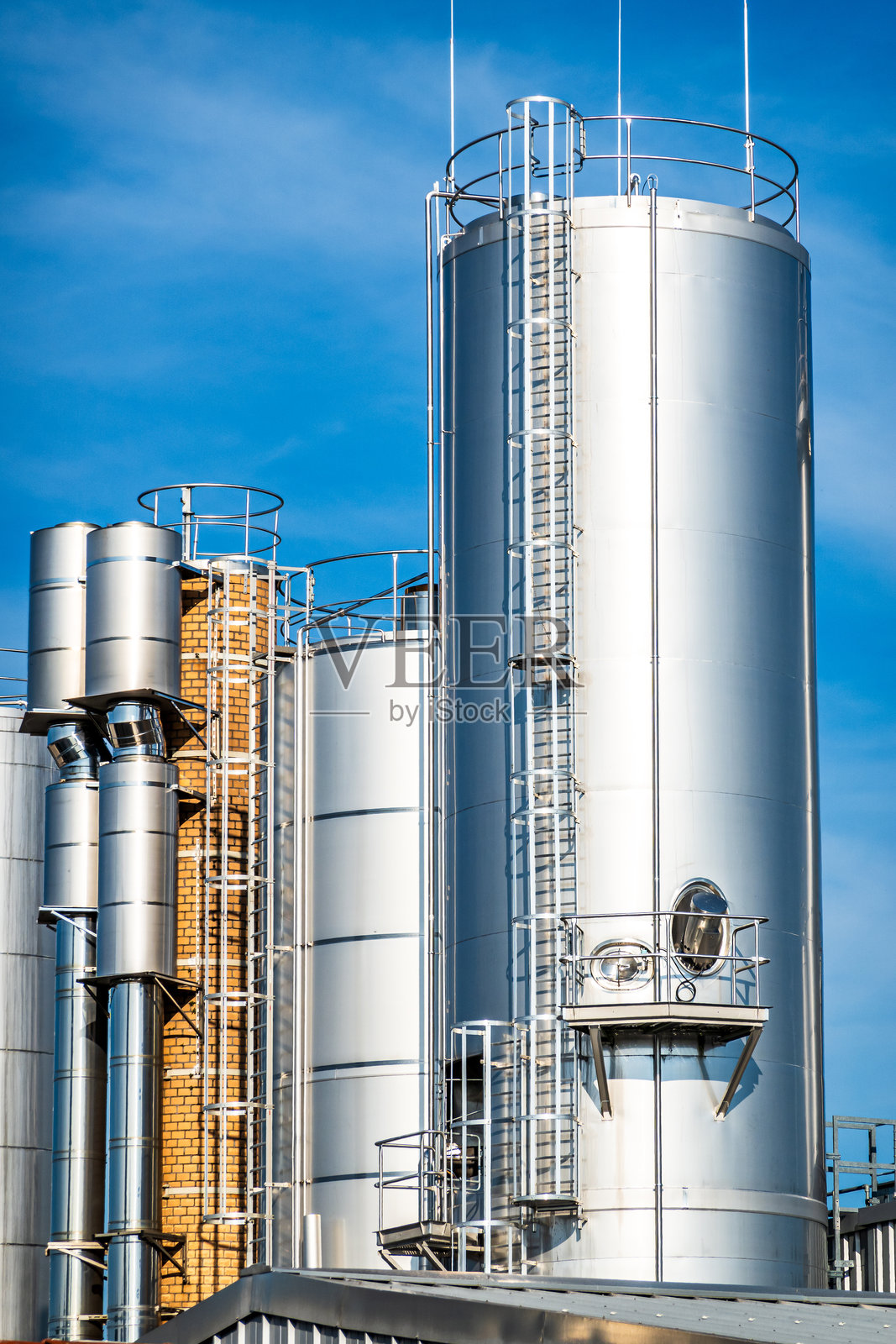 奥地利的现代工业筒仓照片摄影图片