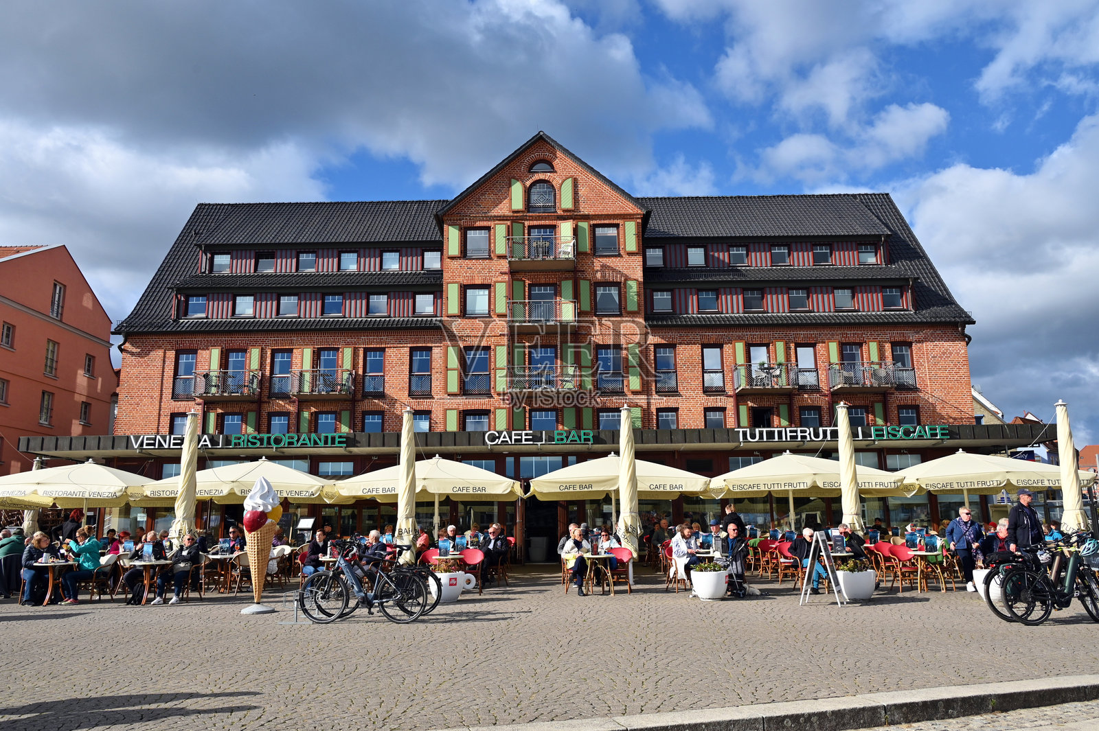 瓦伦穆里茨的老城区照片摄影图片