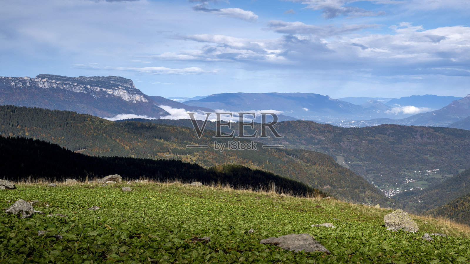 阿尔卑斯山秋季的山地风景照片摄影图片
